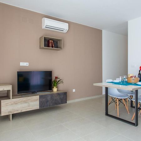 Apartments Viktorija Baška Екстериор снимка