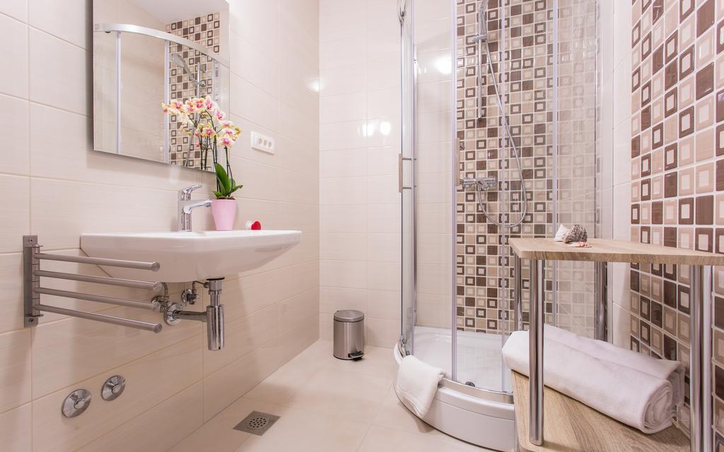 Apartments Viktorija Baška Екстериор снимка