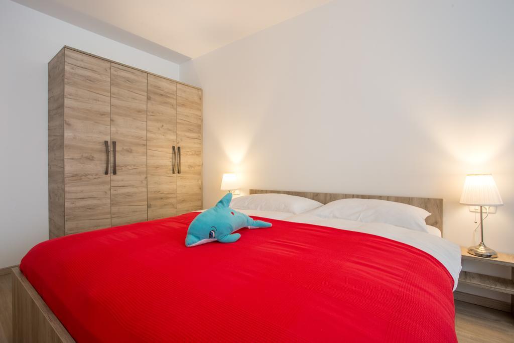 Apartments Viktorija Baška Екстериор снимка