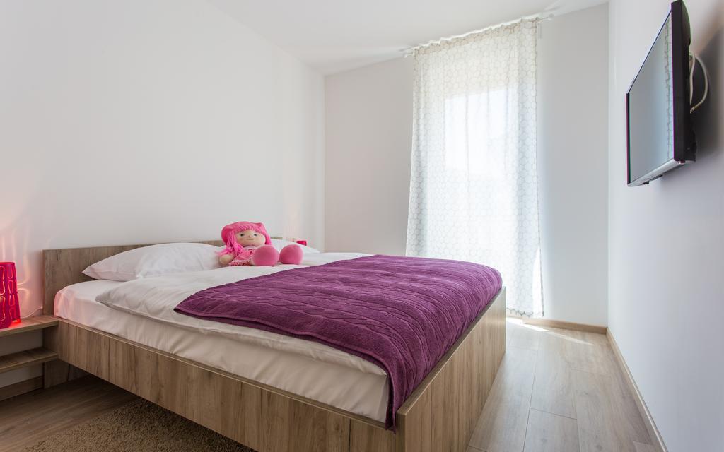 Apartments Viktorija Baška Екстериор снимка