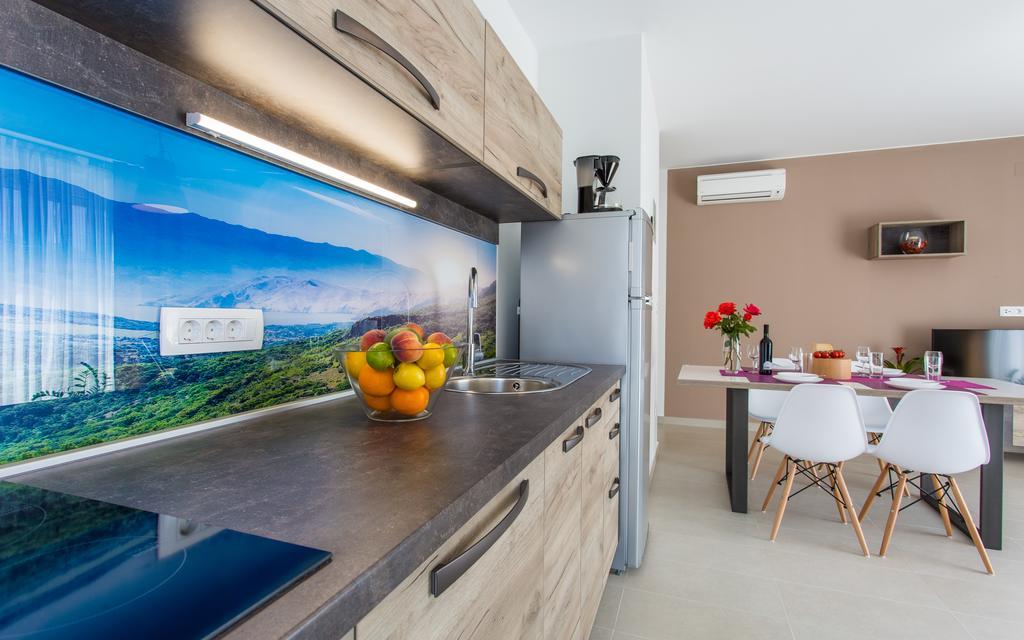 Apartments Viktorija Baška Екстериор снимка