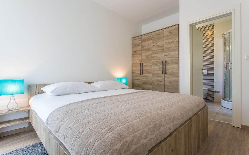 Apartments Viktorija Baška Екстериор снимка