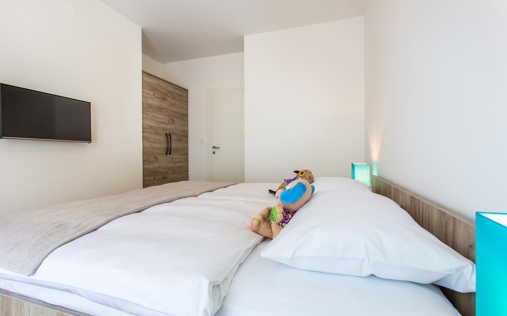 Apartments Viktorija Baška Екстериор снимка