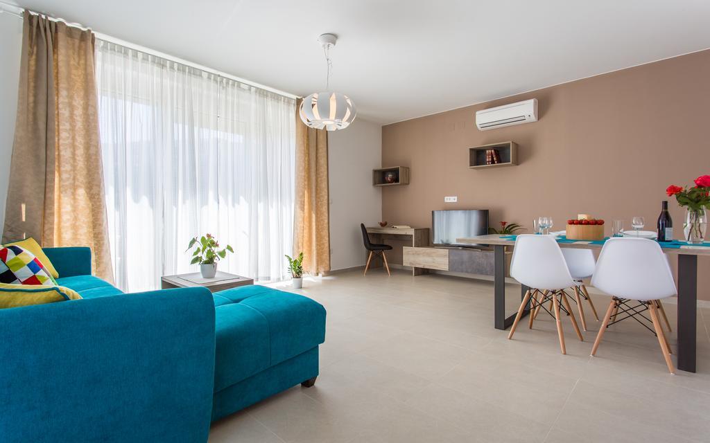 Apartments Viktorija Baška Екстериор снимка
